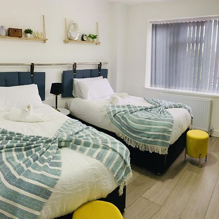 Modern & Cosy 2-Bed Apartment Near Nec, Airport & Jlr! Birmingham Phòng bức ảnh