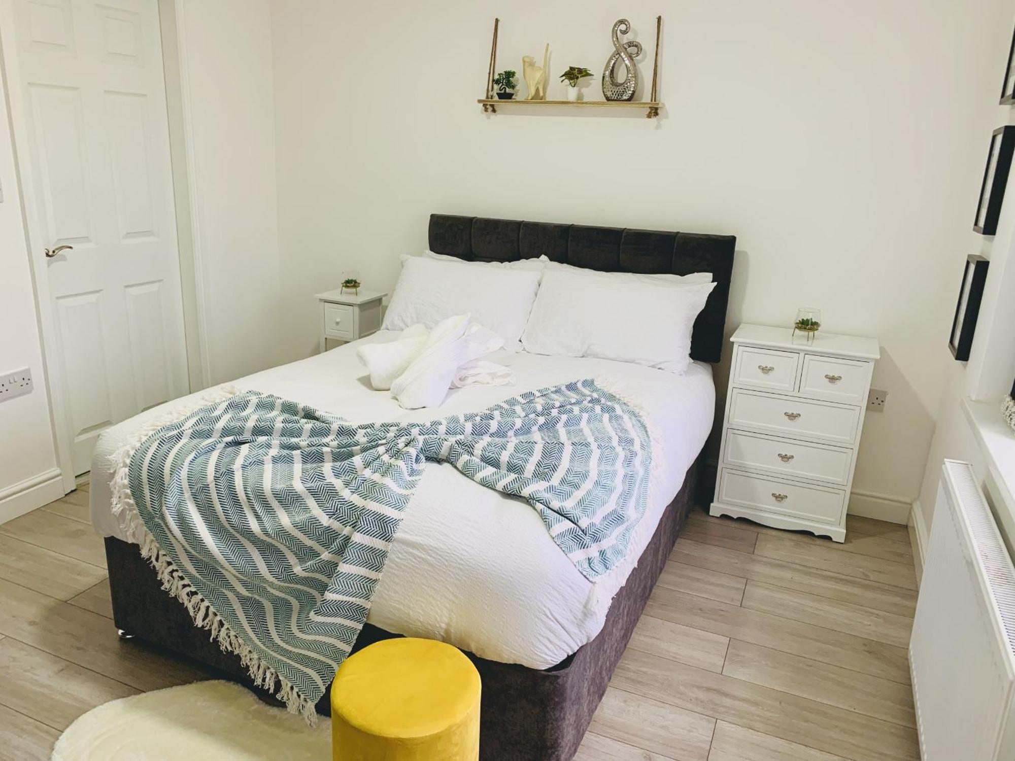 Modern & Cosy 2-Bed Apartment Near Nec, Airport & Jlr! Birmingham Phòng bức ảnh