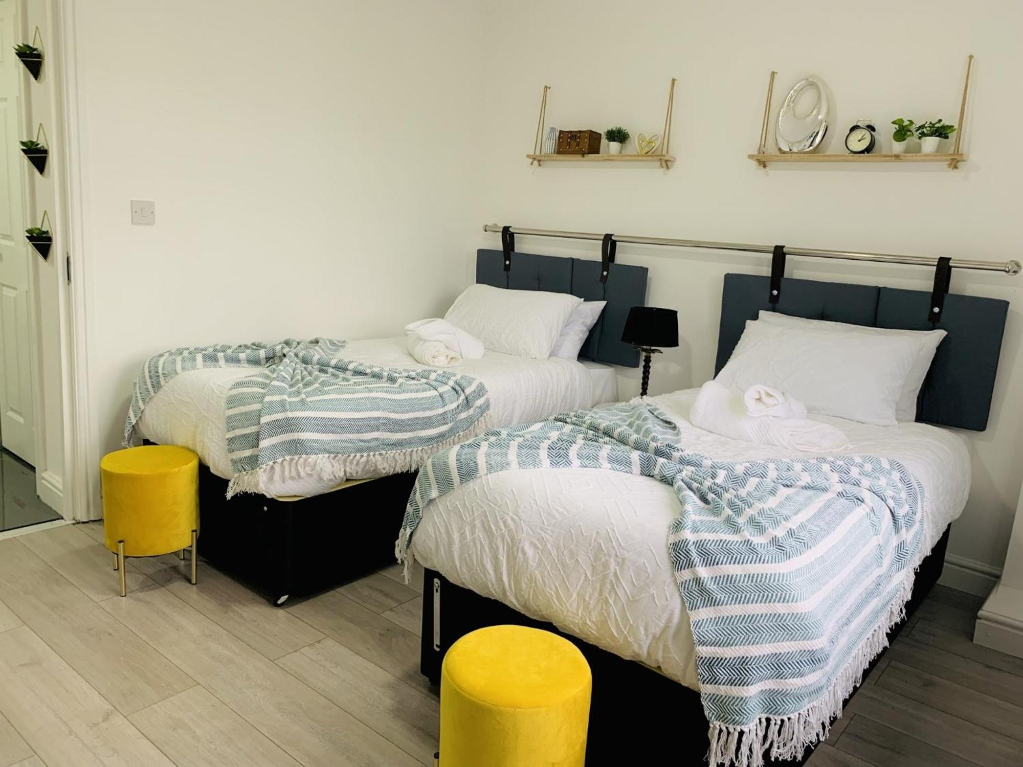 Modern & Cosy 2-Bed Apartment Near Nec, Airport & Jlr! Birmingham Phòng bức ảnh